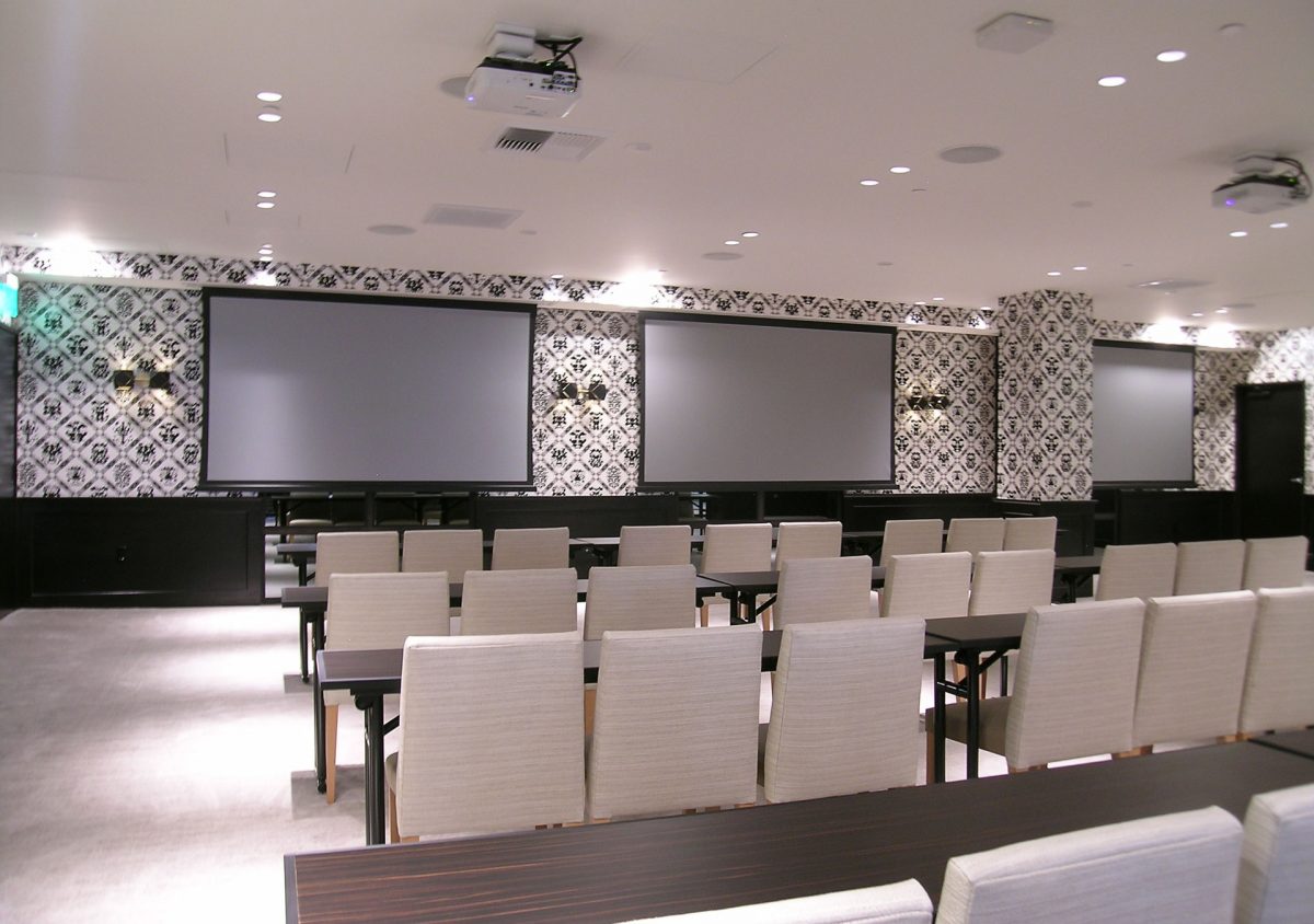 Dream Hotel presentation room