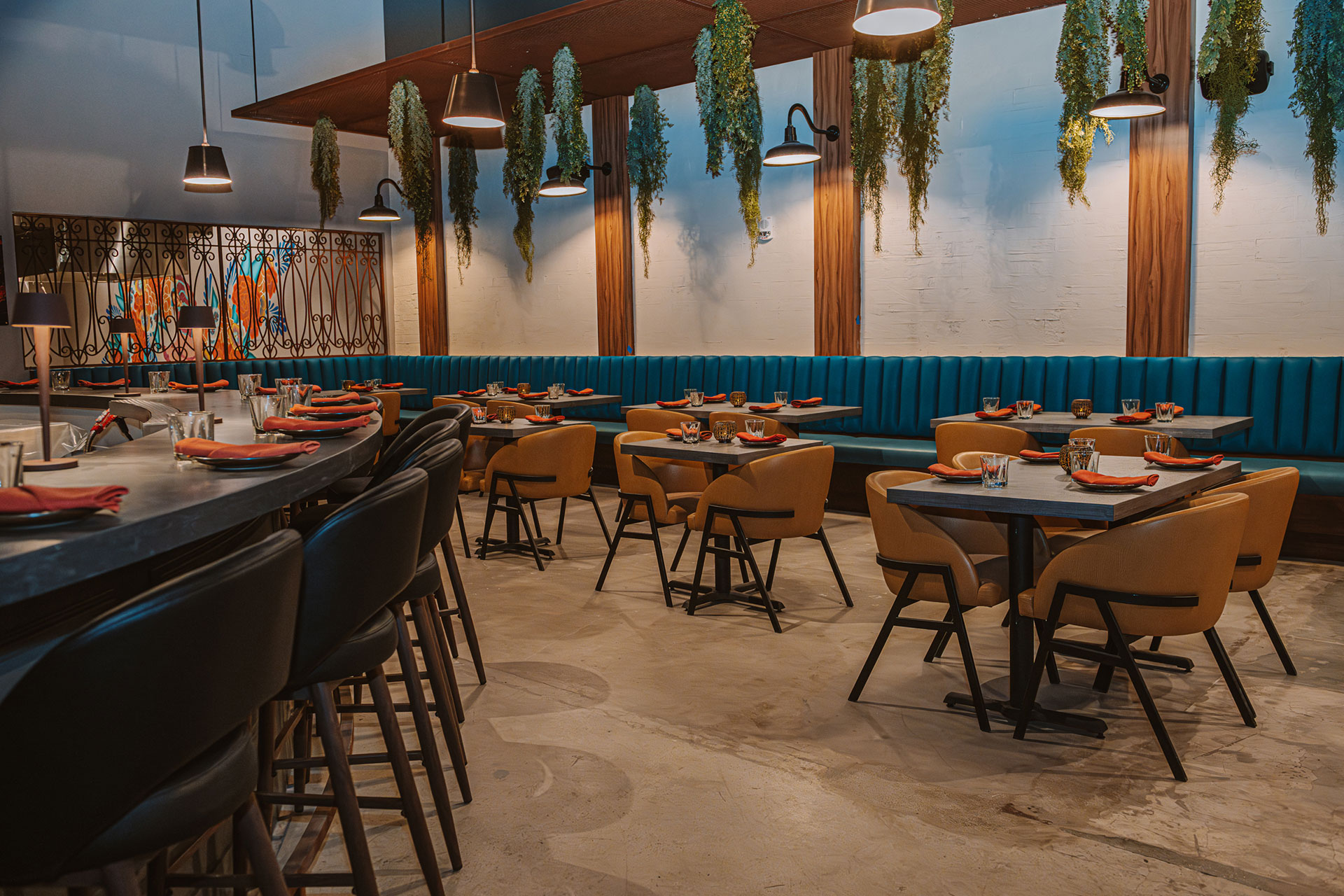 Descanso LA audio dining area
