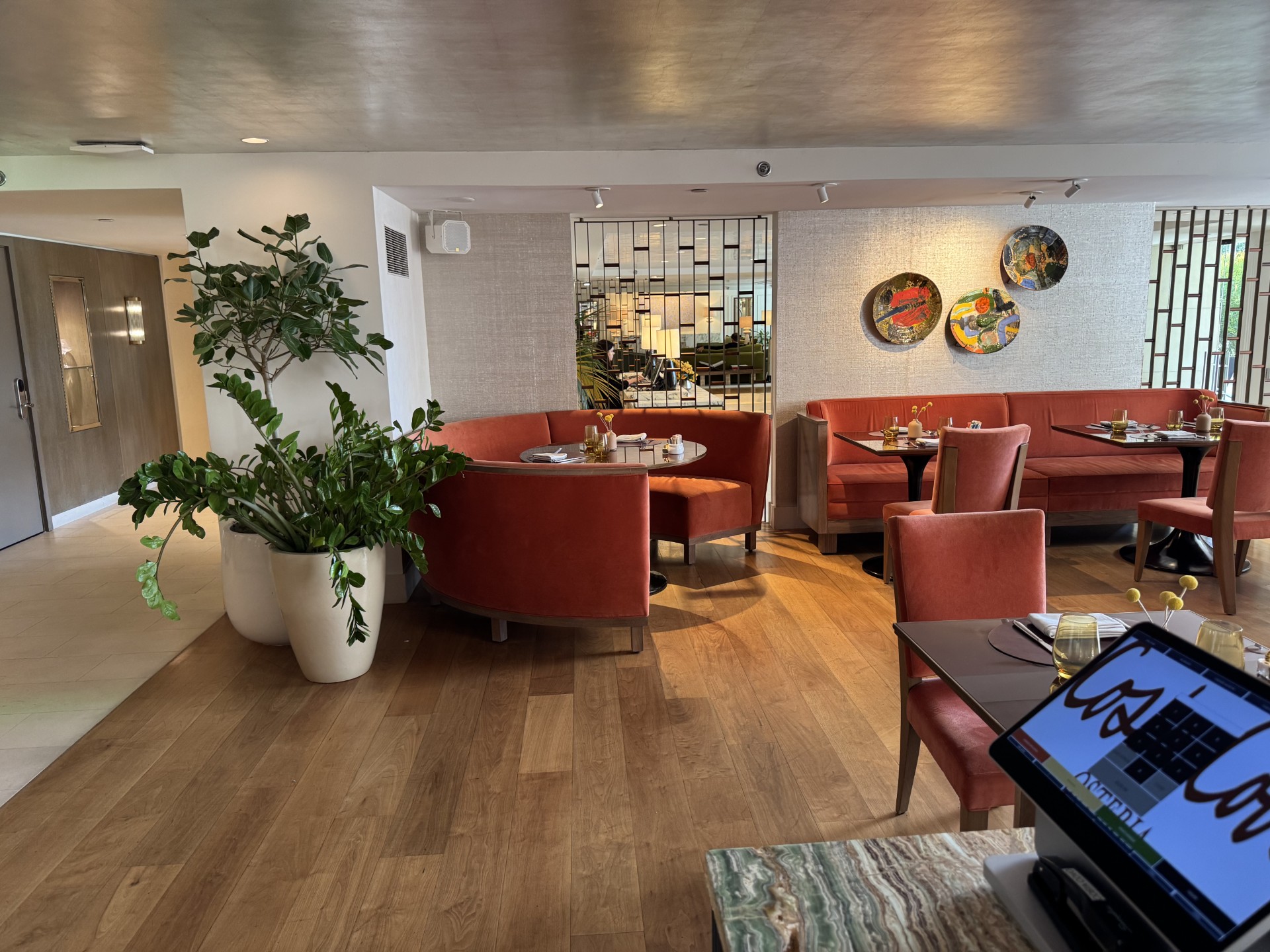 L'Ermitage Hotel audio system