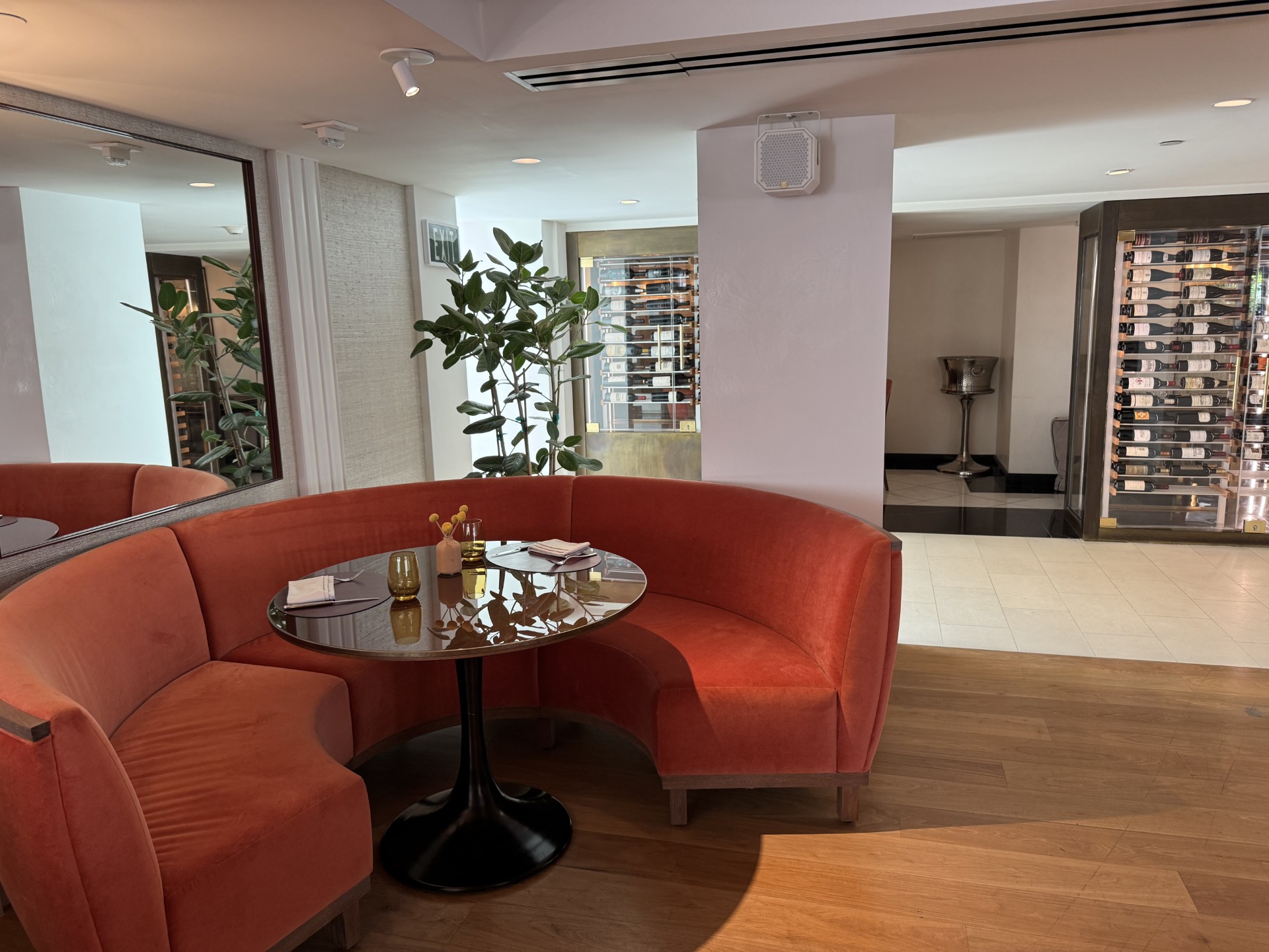 L'Ermitage Hotel audio system